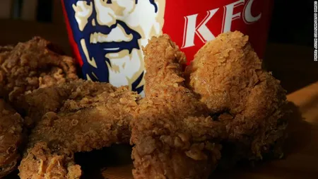 Panică printre pasionaţii de fast-food. KFC a închis mai multe magazine după ce a rămas fără carne de pui