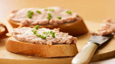 Pate de ficat: din comerţ sau făcut în casă? Plus o reţetă delicioasă