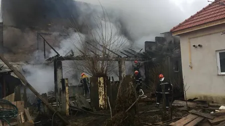 Casă incendiată de un trăsnet, în Neamţ