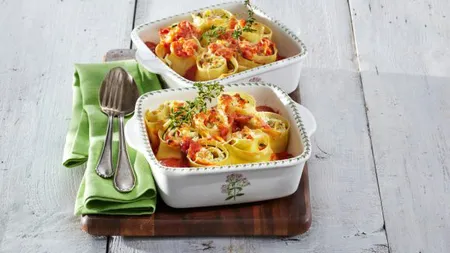 REŢETA ZILEI: Lasagna cu dovlecei în sos, reţeta pas cu pas