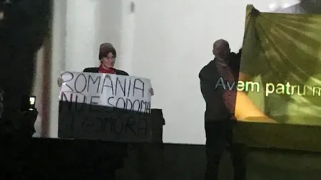 Un nou protest la Muzeul Ţăranului, împotriva filmului 120BPM. Noua Dreaptă e scandalizată de reproiectarea peliculei