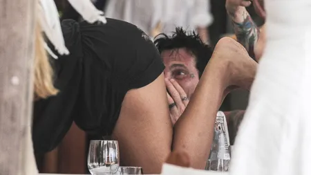Surpriză în showbiz. S-a logodit a patra oară la 55 de ani. Iubita s-a lăudat cu inelul pe Instagram