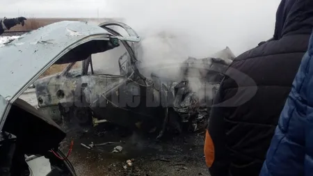 Accident cumplit în judeţul Buzău. Două persoane au murit carbonizate, iar alte două au fost rănite