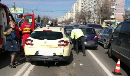 Accident cu mai multe mașini în Constanţa: Un copil este RĂNIT