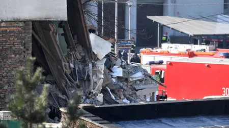 Un bloc de apartamente din Poznan, Polonia, s-a prăbuşit. Cel puţin patru morţi şi 22 de răniţi