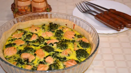 Quiche cu somon, broccoli şi spanac