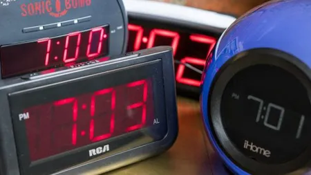 Disputele dintre Serbia şi Kosovo dau peste cap ceasurile din toată Europa. Întârzierea a ajuns deja la şase minute