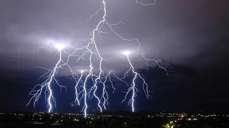 Atenţie! Intraţi rapid în casă dacă vedeţi asta pe cer