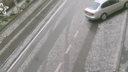 Circulaţie îngreunată pe A4 Agigea-Ovidiu din cauza ploii cu grindină