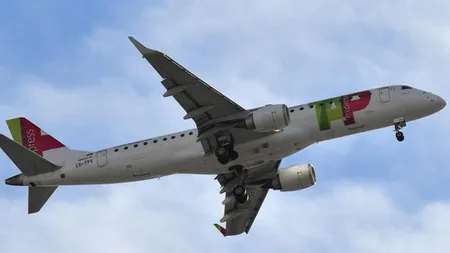 Pilot mort de beat, reţinut la Stutgart, când se pregătea să decoleze spre Lisabona. În avion se aflau 104 pasageri