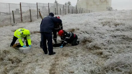 Un paznic a murit după ce a căzut într-un puţ neacoperit