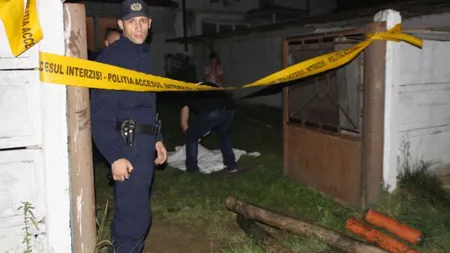 Un tânăr în comă alcoolică a ajuns de urgenţă la spital după ce a căzut într-o fosă septică