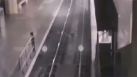 Un tren fantomă opreşte într-o staţie de metrou. Imagini ciudate surprinse de o cameră de supraveghere VIDEO