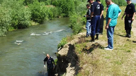 Cadavrul unui bărbat, găsit în râul Ialomiţa