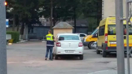 Un bărbat s-a sinucis aruncându-se de la etajul al treilea al unui cămin de liceu