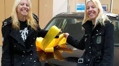 Două gemene s-au sinucis împreună, în urma unui pact. Cele două erau obligate să facă duş câte 10 ore pe zi