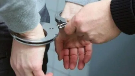 Bărbat bătut cu bestialitate pentru un briceag şi 60 de lei