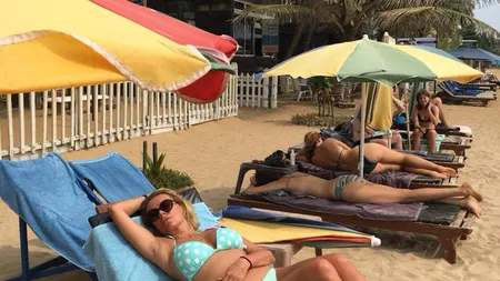 Dana Săvuică, vacanţă de vis în MALDIVE. Vedeta a pozat sexy în costum de baie FOTO