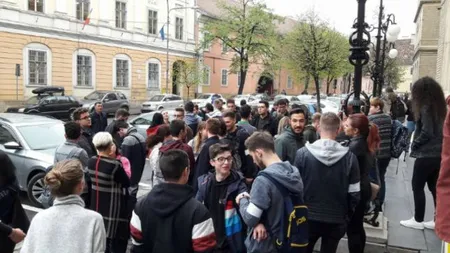 Grevă japoneză în universităţile din Consorţiul Universitaria. Studenţii şi profesorii, nemulţumiţi de reducerea locurilor bugetate