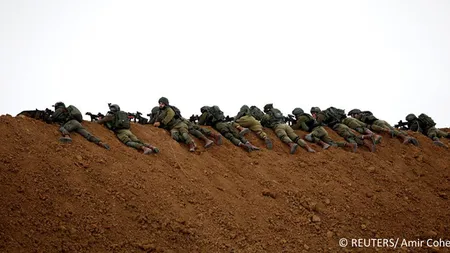 VIDEO ŞOCANT. Un sniper israelian împuşcă un palestinian, în Gaza. Armata confirmă autenticitatea înregistrării