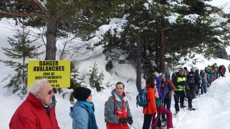 Militanţi ai extremei drepte, GI, blochează o trecătoare din Alpi pentru a nu permite pătrunderea migranţilor în Franţa