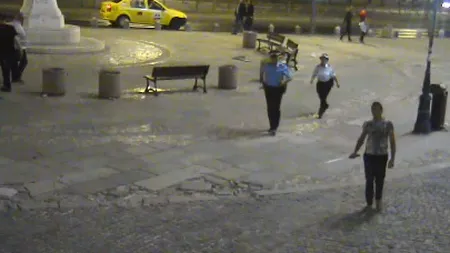 Panică în Centrul Vechi al Capitalei. Bărbat înarmat cu o sabie, reţinut de poliţişti