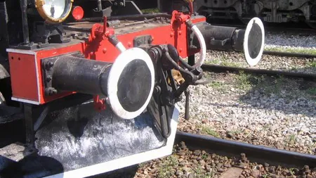 INCIDENT HALUCINANT. 22 de vagoane ale unui tren de pasageri s-au desprins de locomotivă şi au parcus 12 km în SENS INVERS