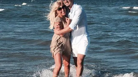 Elena Udrea petrece Paştele în Costa Rica alături de iubitul ei, Adrian Alexandrov