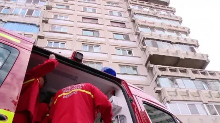 Un indian, sechestrat de doi români, a murit după a căzut de la etaj încercând să scape