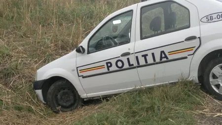 Poliţist beat, implicat într-un accident cu maşina de serviciu