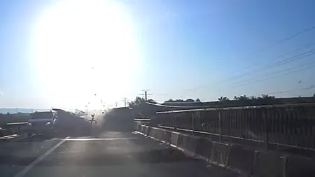 Accident grav în Braşov, surprins de o cameră de bord. O persoană a murit