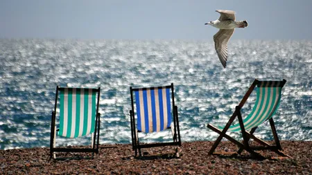 Urmează două minivacanţe: Iată de ce ar trebui să mergi la mare. Beneficii uimitoare