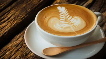 În ce fel afectează cafeaua pielea