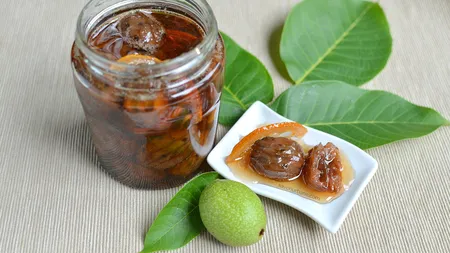 Dulceaţă de nuci verzi: Cum se prepară