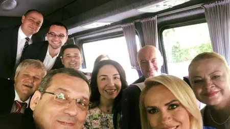 Primarul Gabriela Firea s-a fotografiat alături de primarii de sectoare, la recepţia dată de Iohannis de Ziua Europei