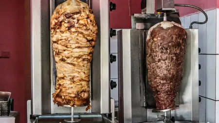 Răsturnare de situaţie în cazul copilului decedat după ce a mâncat shaorma. Ce arată primele rezultate ale probelor alimentare