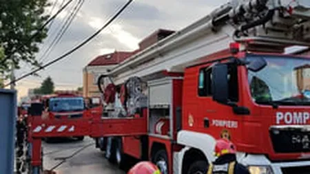 INCENDIU în București. Mai multe case, cuprinse de flăcări în Sectorul 2 UPDATE