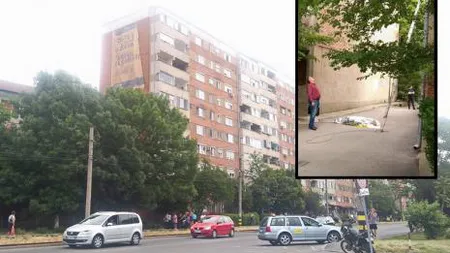 Un alpinist utilitar a murit după ce a căzut de la etajul 10
