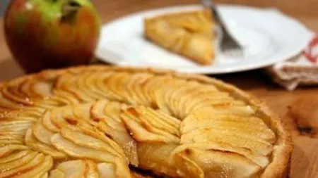 DESERTUL ZILEI: Tarta cu mere