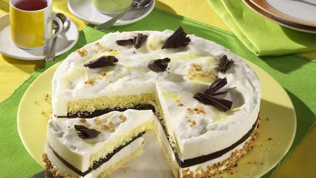Tort cu cremă de brânză şi cremă de ciocolată