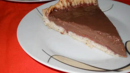 DESERTUL ZILEI: Tartă cu ciocolată