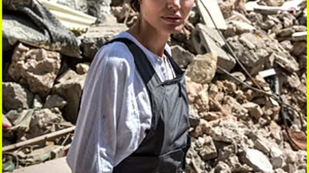 Angelina Jolie, în Mosul, după eliberarea de către coaliţia condusă de SUA: 
