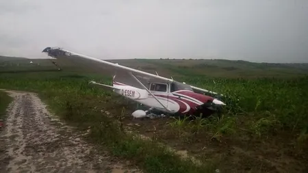 Accident aviatic: aterizare forţată într-un lan de porumb, în judeţul Iaşi