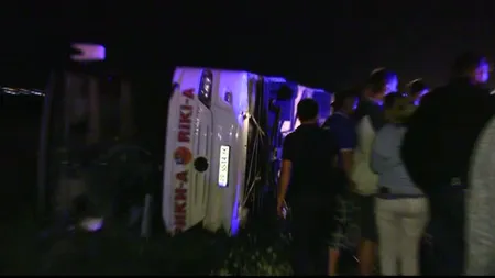 COD ROŞU de intervenţie în judeţul Constanţa. Un autocar cu 60 de pasageri s-a răsturnat