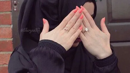 Femei în hijab s-au luat la bătaie în faţa unui restaurant. Momente halucinante petrecute în mijlocul străzii VIDEO