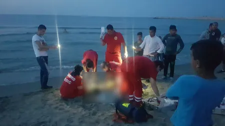 Un copil înecat în mare, adus de valuri pe plaja Modern din Constanţa