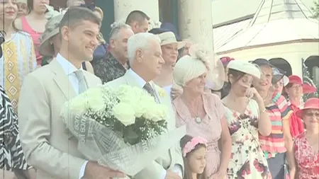 Monica Tatoiu şi soţul şi-au reînnoit jurămintele la 30 de ani de la nuntă. Care a fost ţinuta obligatorie a invitatelor