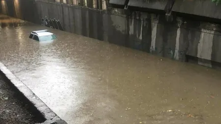 Vacanţă de coşmar pentru românii aflaţi la mare în Bulgaria. Oraşul Varna a fost inundat VIDEO