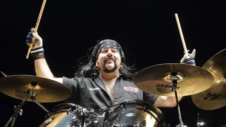 Vinnie Paul, bateristul trupei Pantera, a murit la vârsta de 54 de ani