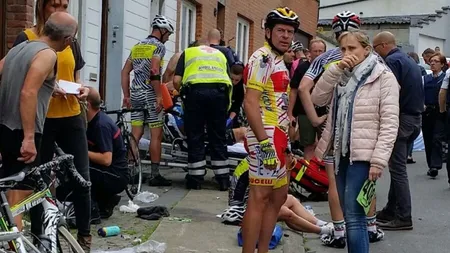 O maşină a intrat în plin într-un grup de ciclişti, la o cursă în Belgia. Sunt cel puţin 19 răniţi